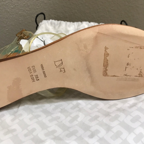 NWOT! DVF White Flower Leather Ankle Sandal! - Picture 3 of 5